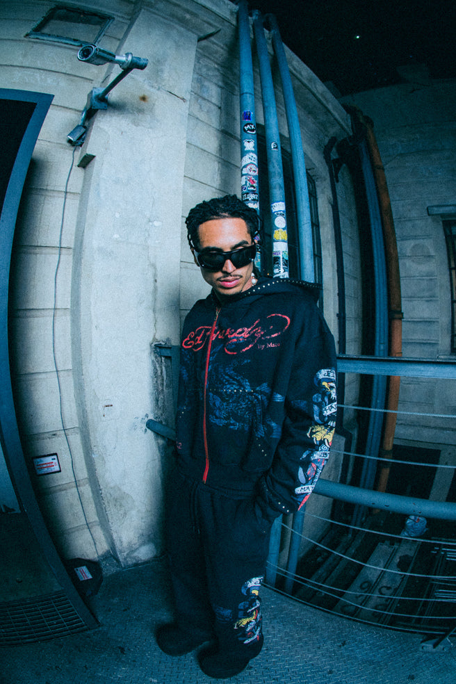 XTRANHO "BY MATUÊ" MOLETOM ZIP UP PRETO